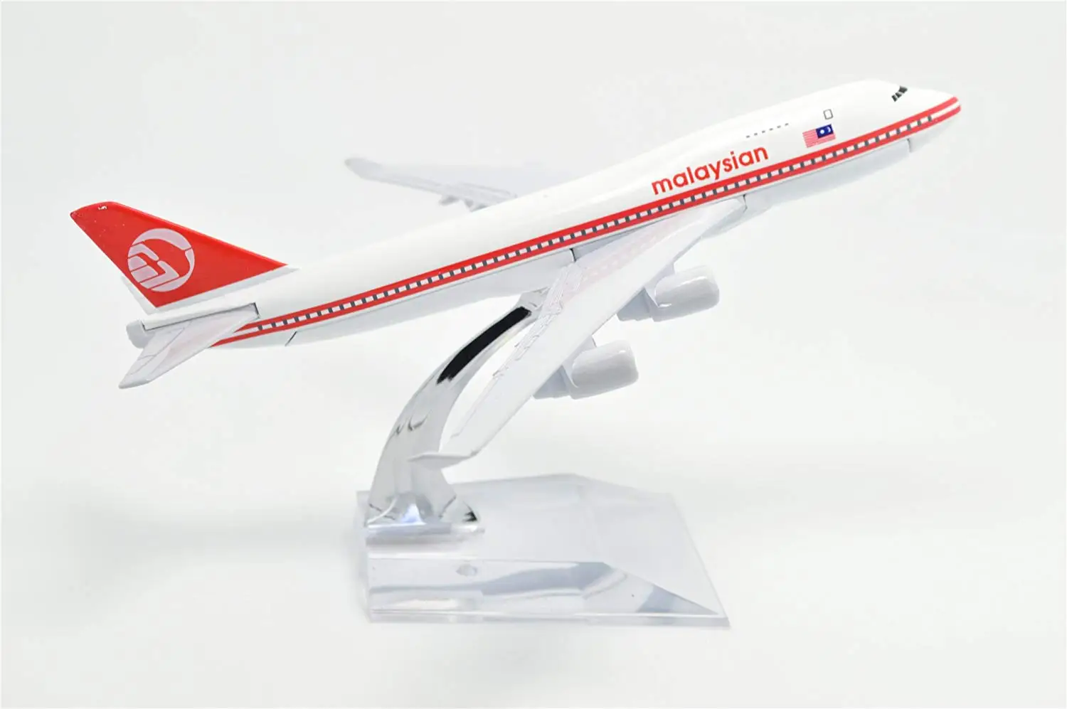 Династия Тан (ТМ) 1:400 16 см малайзийские авиалинии B747-400 металлическая модель
