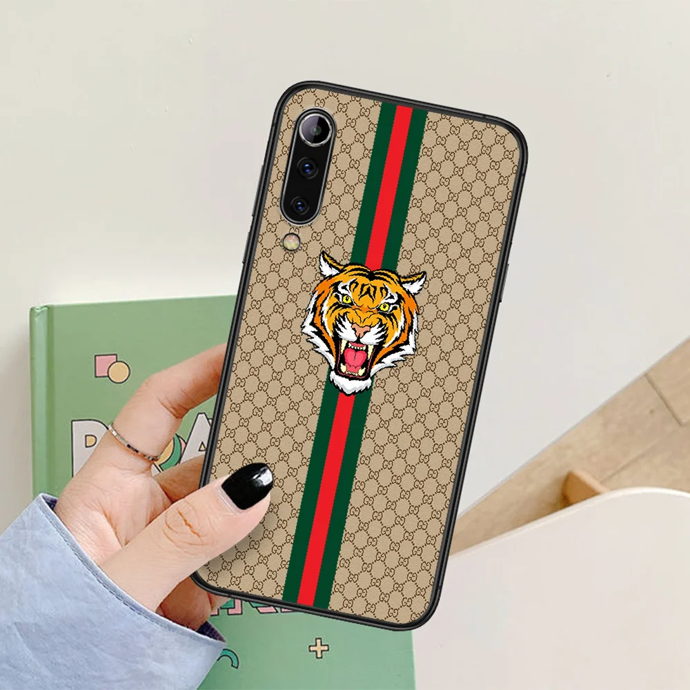 

Italian luxury brand snake bee Phone Case For Xiaomi Mi Note 10 A3 9 MAX 3 A2 8 9 Lite Pro Ultra black Back Luxury Bumper