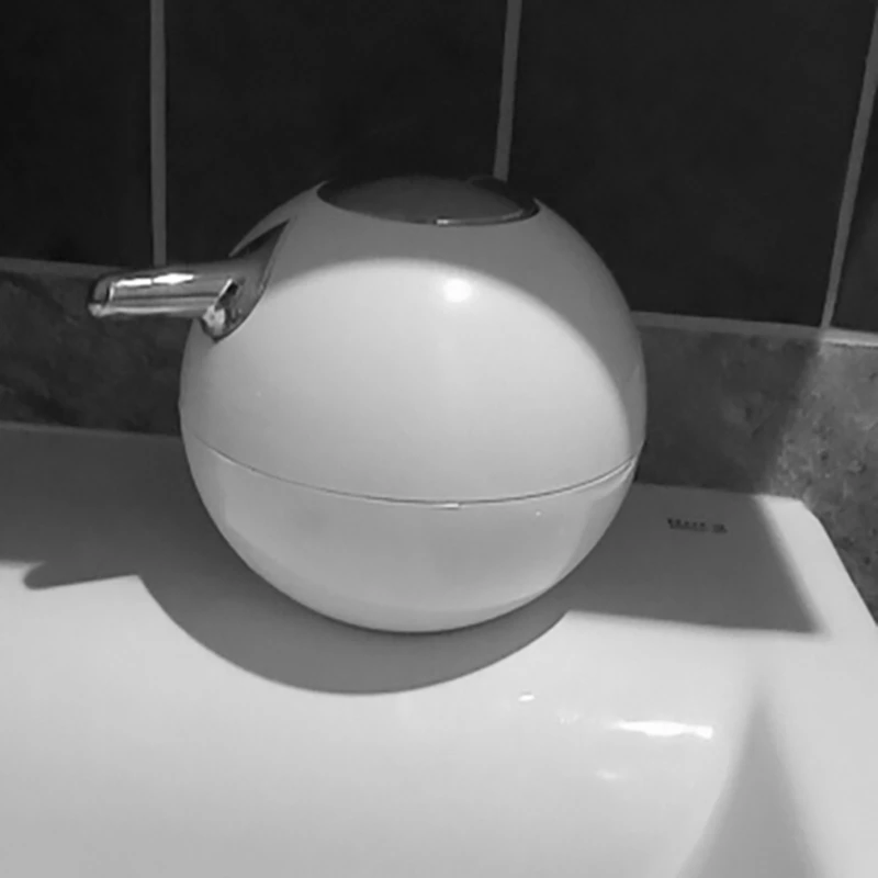 

380Ml Creative Spherical Soap Liquid Bottle Press Type Household Disinfection Dispenser