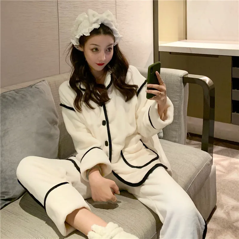 

Women Winter Embroidery Velvet Pajamas Sweet Double Plush Coral Set 2-Piece Flannel Pajamas Suit Casual Plus Size White Homewear