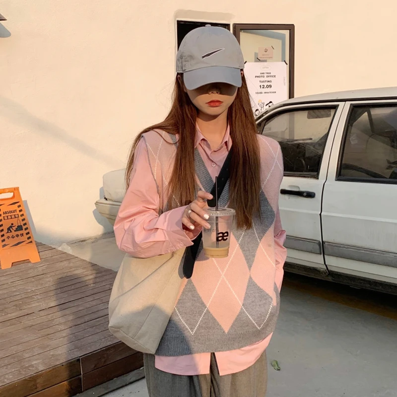 

Fall Winter Women Knitted Vest Fashion Vintage Argyle All-Matching Sleeveless Waistcoat Outside Wear Casual Female Knitwear Tops