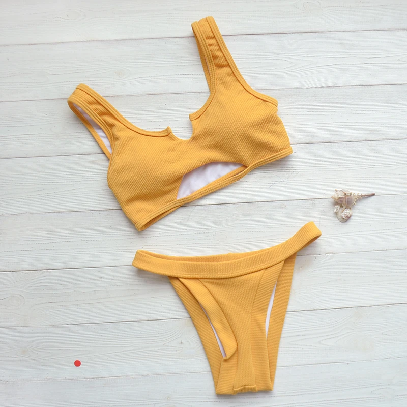 

2021 Ladies Swimsuit Yellow Top Hollow Swimsuit Two-piece Split Sexy Bikini Swimsuit Hollow Swimsuit Special Fabric Comfortable