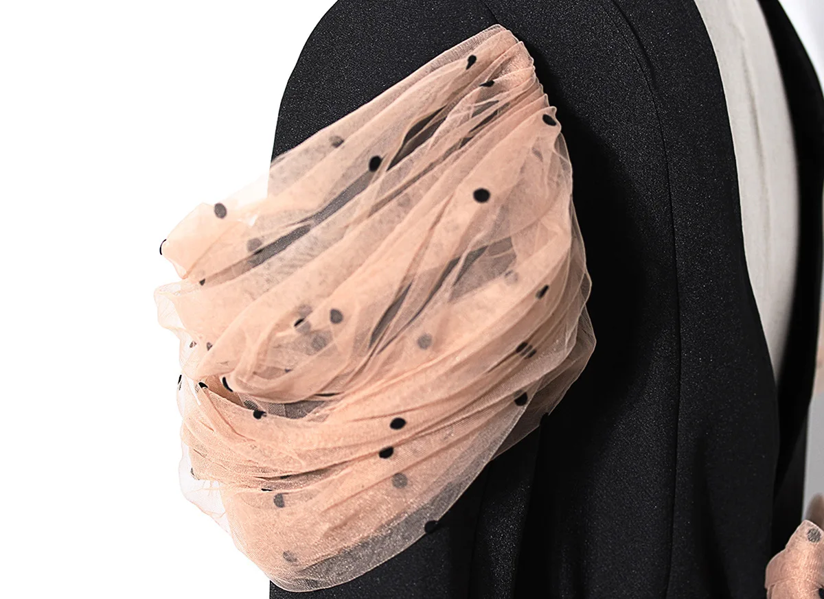 

Spring Elegant Women Black Balzer Guaze Patchwork 2021 New Wave Dot Mesh Splicing V-neck Open Back Jacket