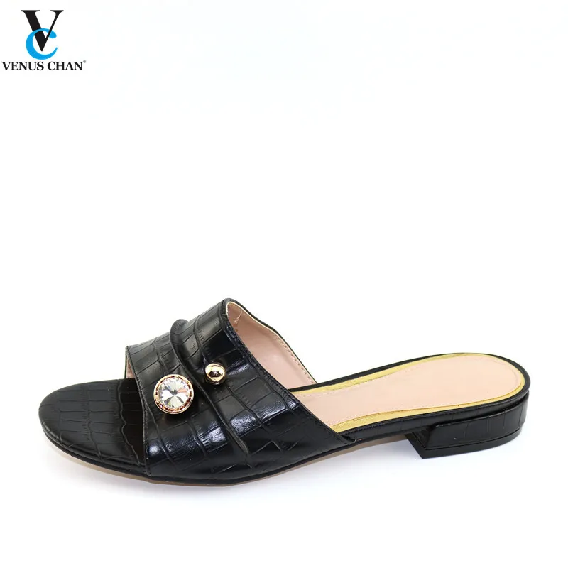 Новейшие нигерийские туфли серебристого цвета без подходящих сумок удобные