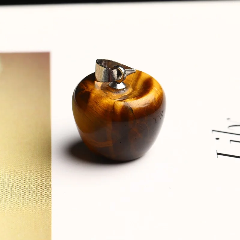 Подвеска в виде яблока из розового кварца с натуральным кристаллом ювелирное