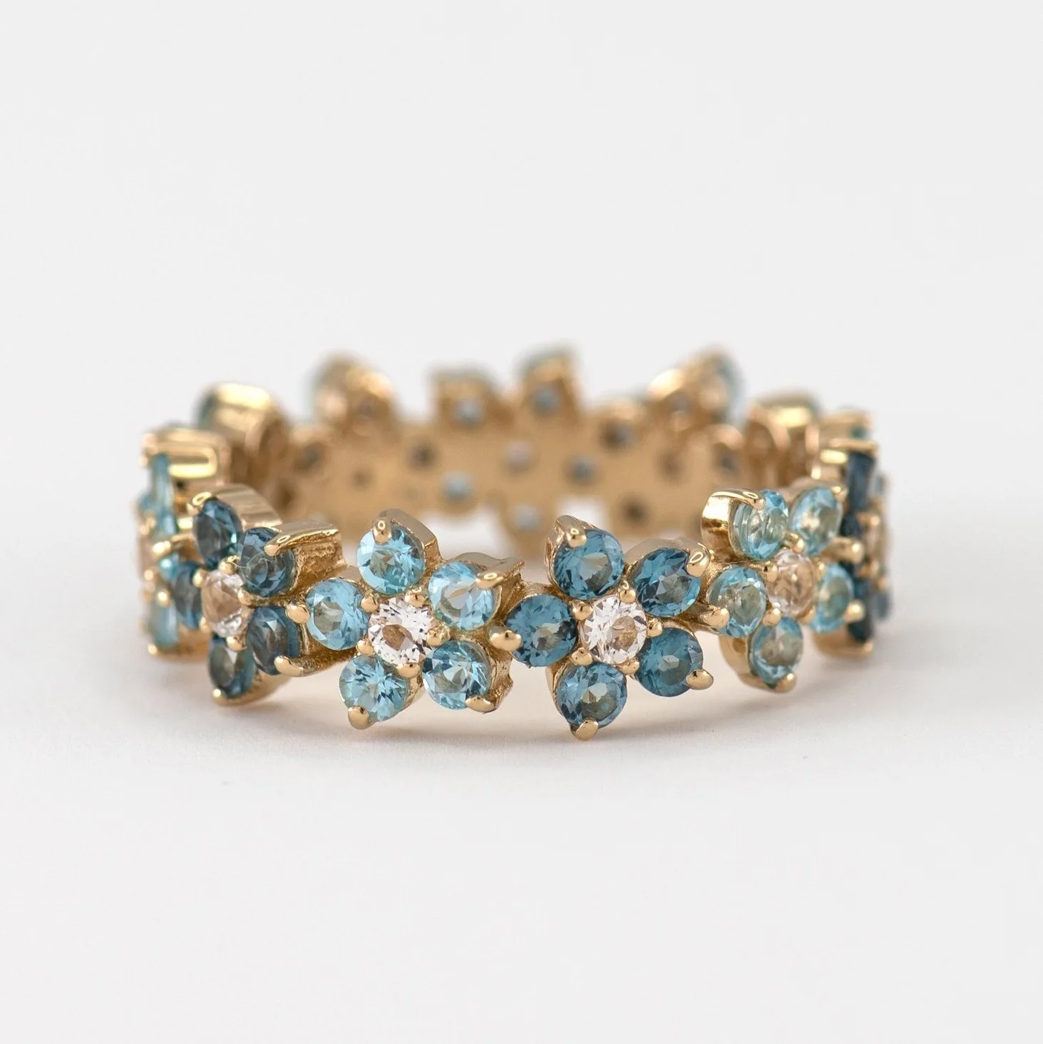 

Exquisite Gold Blue Crystal Daisy Rings Boho Style Cute Zircon Flower Rings Beach Party Cocktail Ring Women Jewelry Gifts