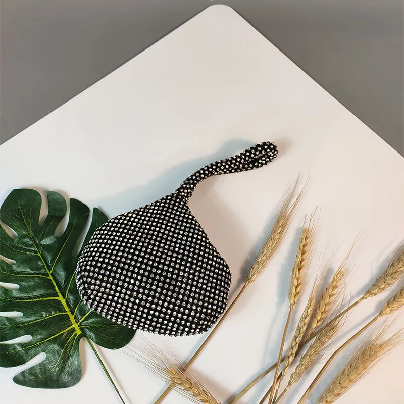 

2021 European and American dinner full diamond mini portable women's small bag portable soft bag flash diamond dumpling handbag