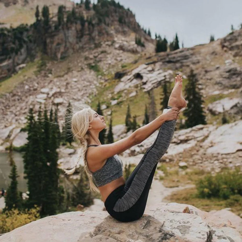 Черные серые леггинсы с высокой талией принтом спортивные женские для фитнеса