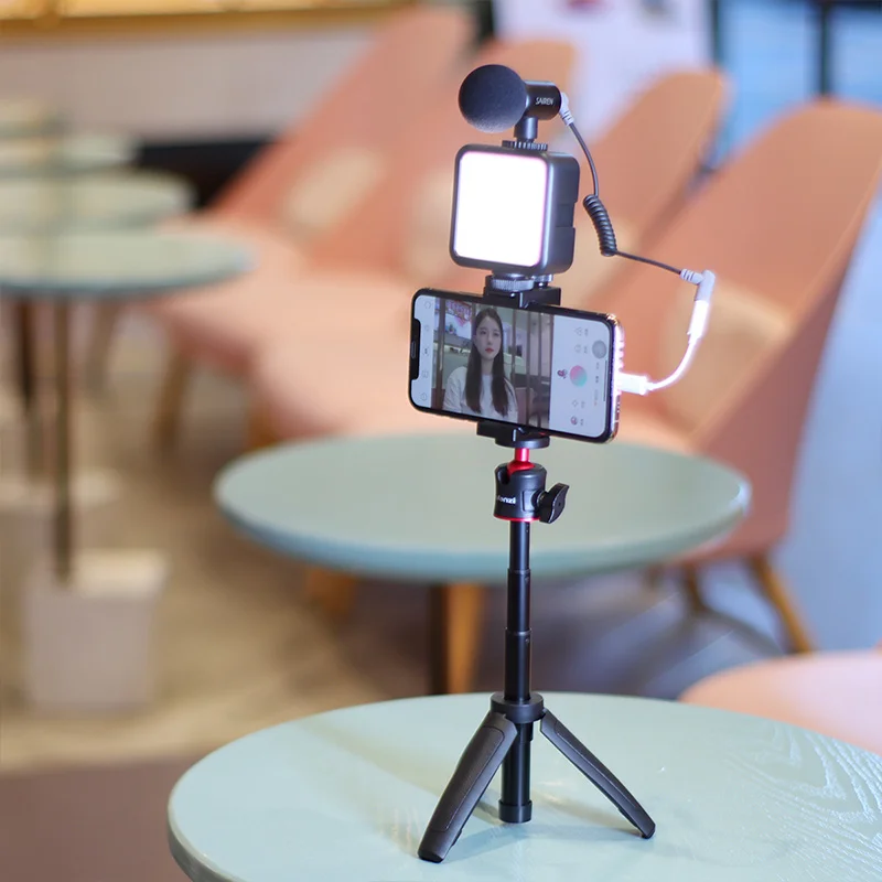 

ULANZI Smartphone Vlog Kit 3 Led Video Light Mini Tripod Phone Holder for iPhone 11 Pro Max XS Max 7 8 Plus Samsung Galaxy vlog