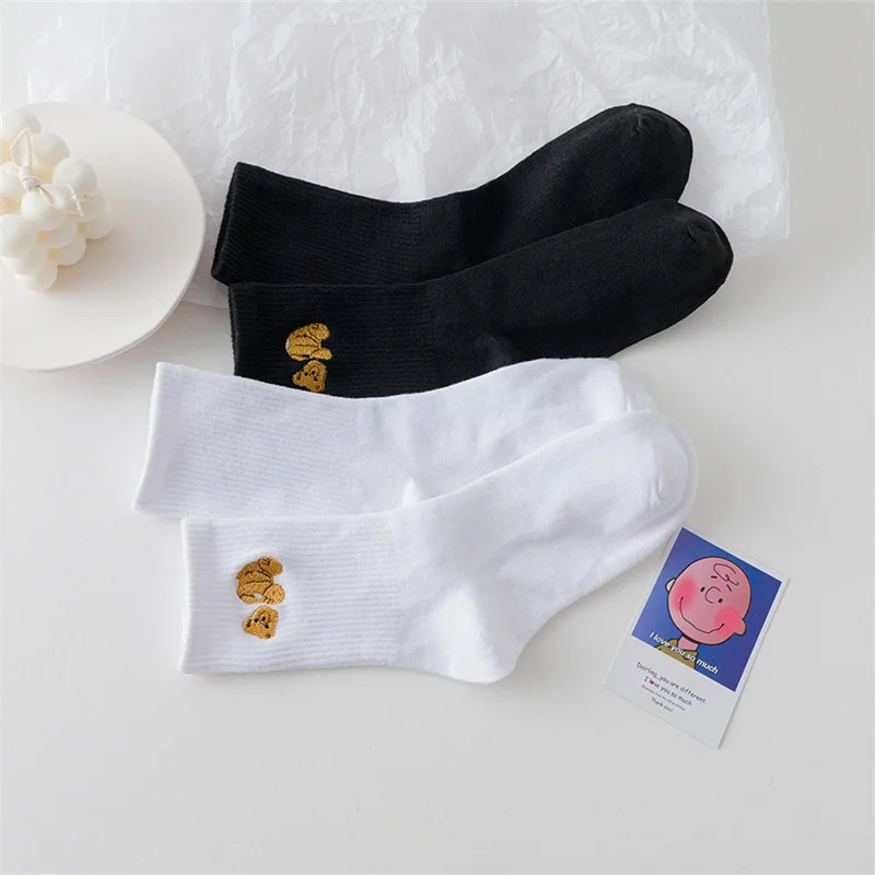 

Women Cute Cartoon Embroidery Bear Funny Socks Harajuku Streetwear Sock Fashion Japanese Korea Cotton Woman Black White