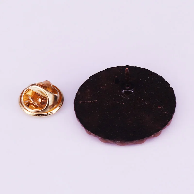 Эмблема хризантемы используемая императором Японии и членами императорской