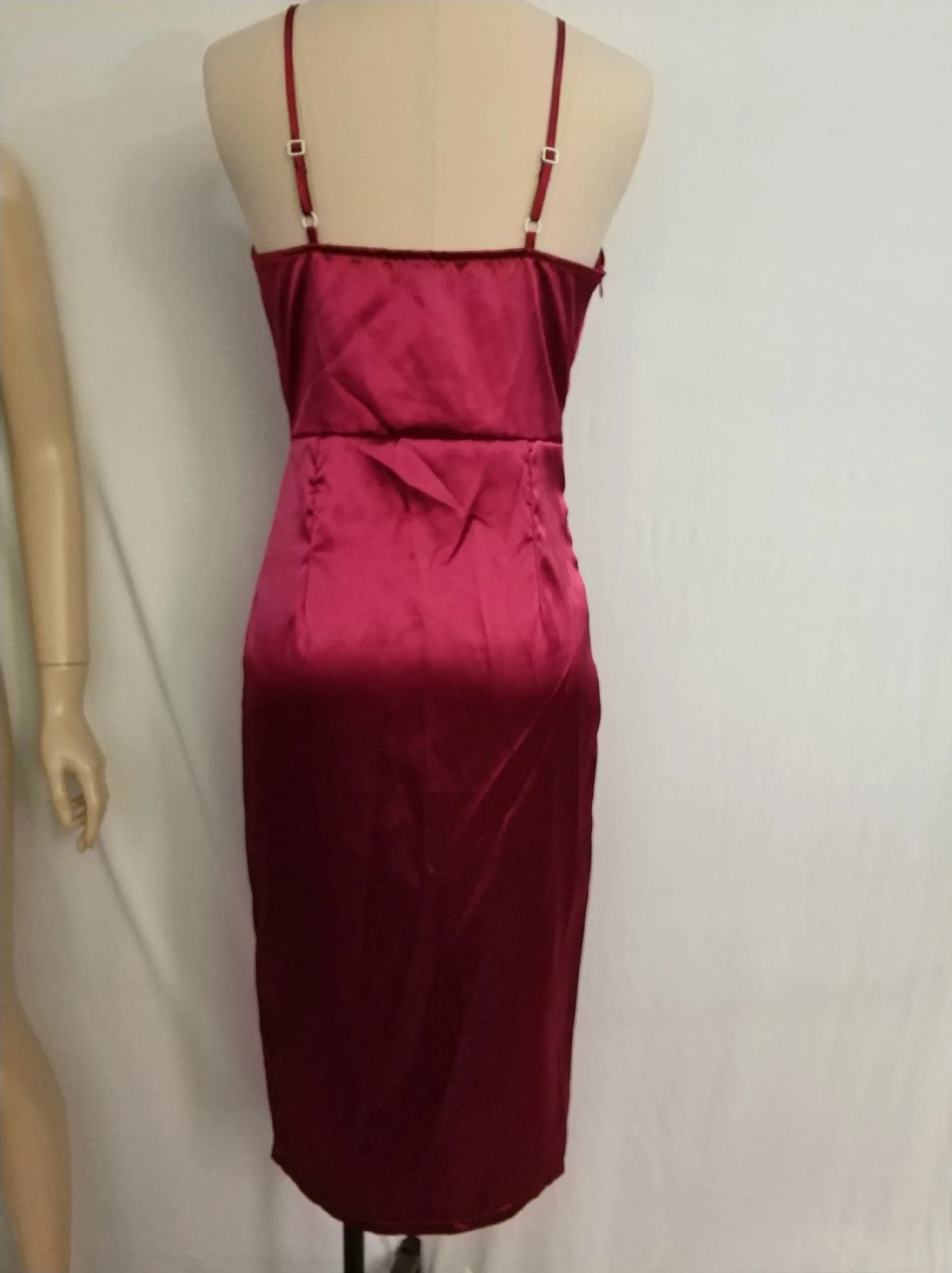 

Summer Satin Cami Straps Dress Women Sexy Backless V-neck Bodycon Party Dress Stretch Club Dresses Woman Clothes Nightdress