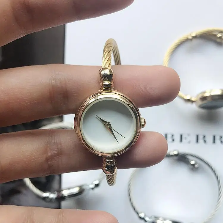 Golden white Маленький золотой браслет роскошные часы из нержавеющей стали Ретро Женские кварцевые наручные часы модные повседневные женские часы под платье - Цвет: Golden white