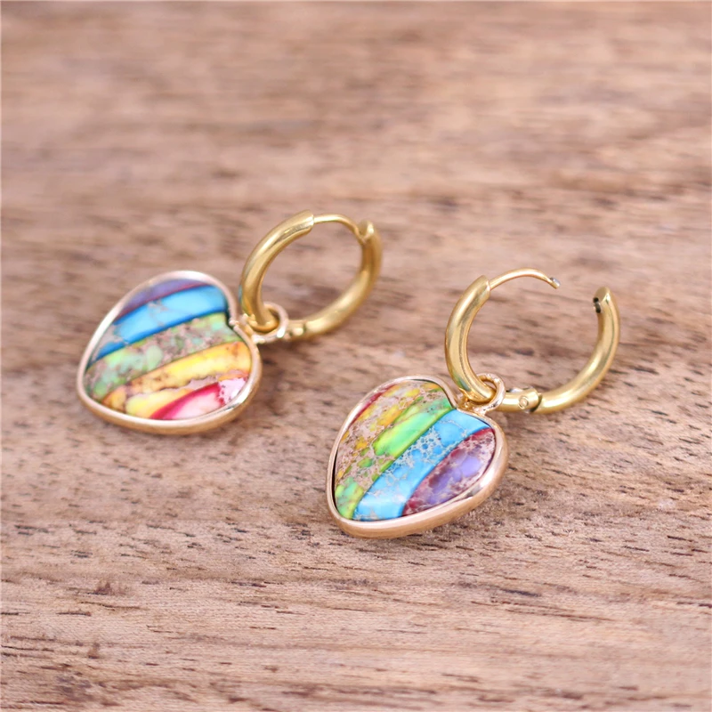 Серьги-кольца в стиле бохо с разноцветными камнями и радужным сердцем женские