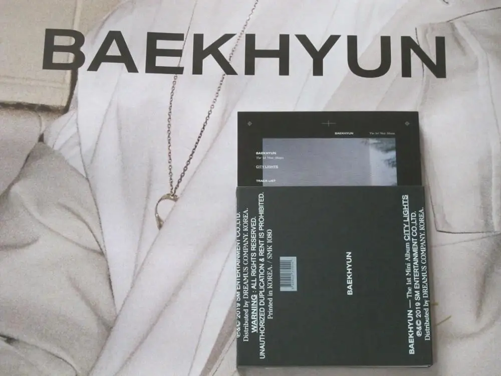 Подписанный EXO BaekHyun Baek Hyun с автографом городские огни соло мини-альбом K-POP 102019 |