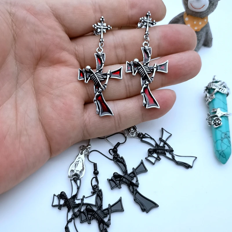 

Gothic Earrings Punk Style Cross Pattern Skull Red Drop Oil Drop Earrings Upside Down Bat Pendant Jewelry Gift
