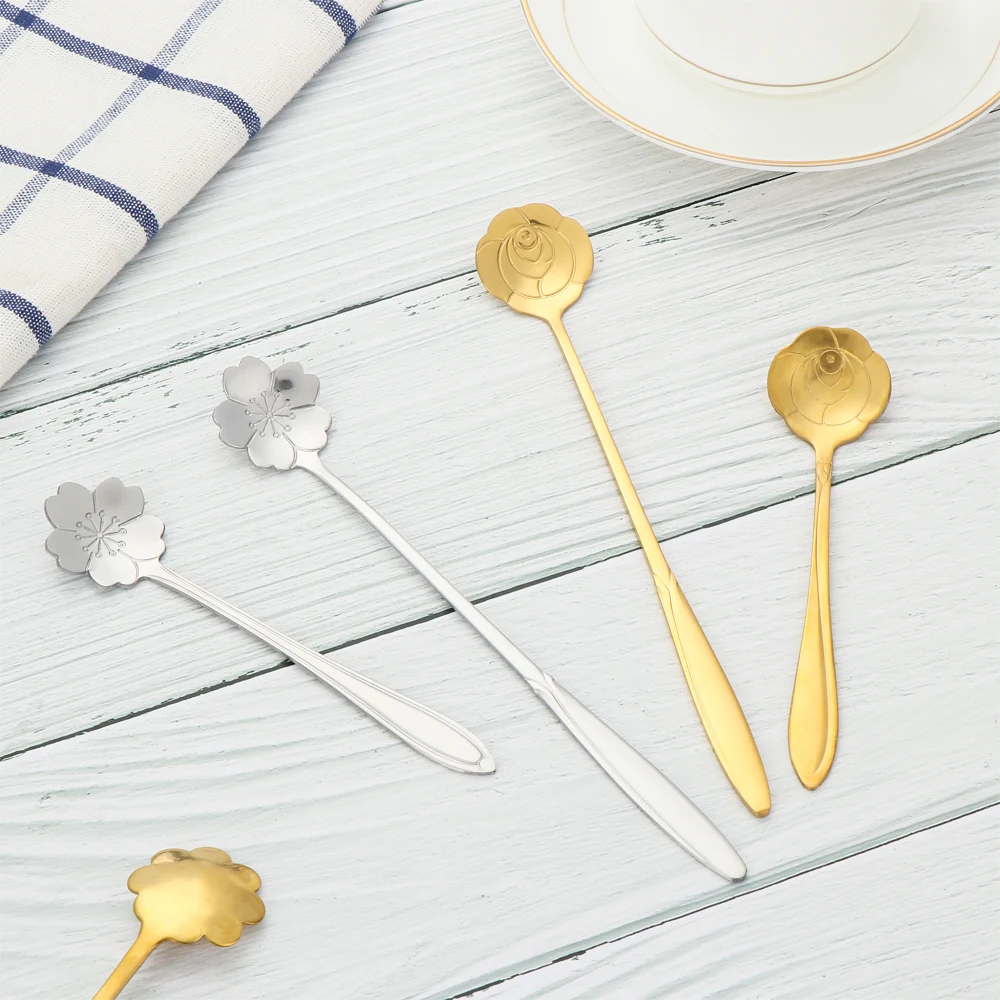 

1PC Vintage Tea Coffee Mixing Spoon Stainless Steel Gold Spoon Long Handle Flowers Design Dessert Teaspoons Drink Tableware