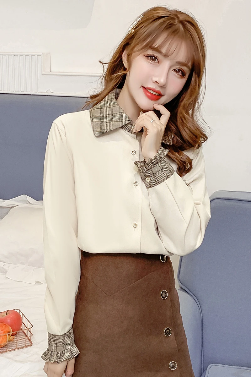 

COIGARSAM Full Sleeve Shirt Womens tops New Embroidery Polka Dot Bow Pearl Women shirts Apricot 9679