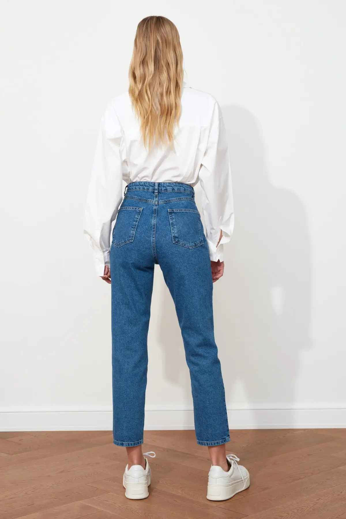 

Trendyol Pleated Stitching Detail High Bel Mom Jeans TWOSS21JE0087