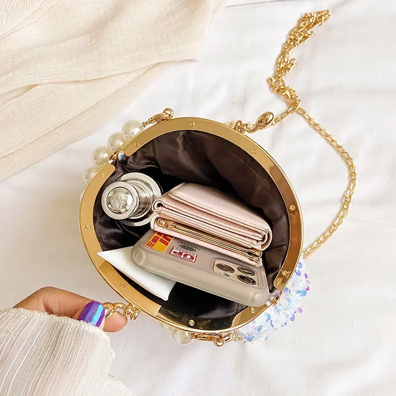 

Women Clip Shining Shoulder Bags Chains Evening Handbags Bling Pearl Clutch Bag Chain Wedding Dinner Purses Luxury Designer 2021