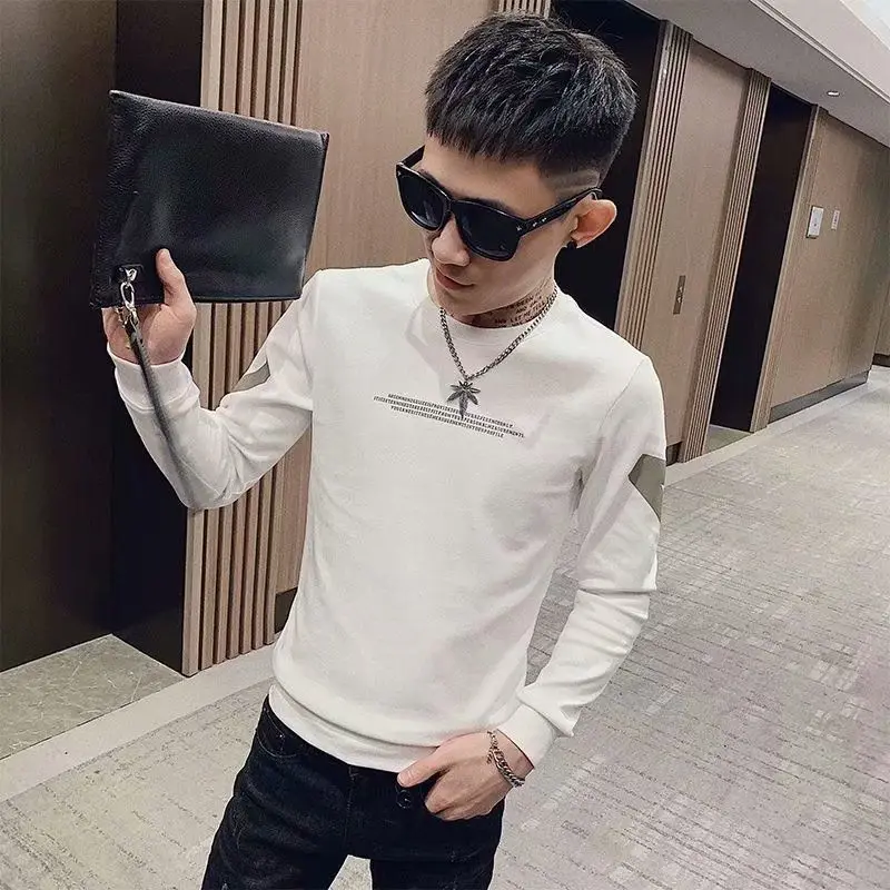 

Men's round neck sweater coat in autumn, long sleeved T-shirt sleeves, casual spirit, all match Kwai