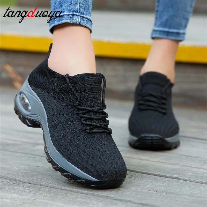 Женская обувь на танкетке Женские розовые белые кроссовки Удобная женская для