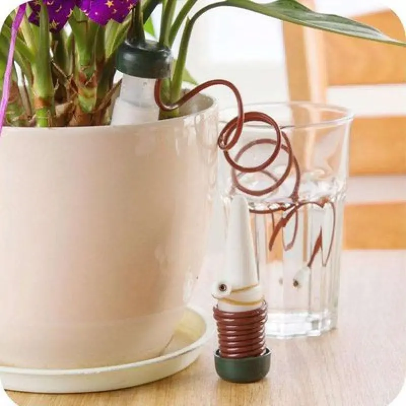 

2pcs Self Watering Spikes Automatic Drip Irrigation Plants Water Vegetable Garden for Terrace Flowers Garden Sprinkler Garden