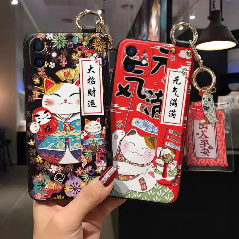 Фото Роскошный защитный чехол с тиснением Lucky Cat для iPhone 11, 12, 13, Pro Max Mini XR XS, браслет, кронштейн, подвесное украшение, задняя крышка №1