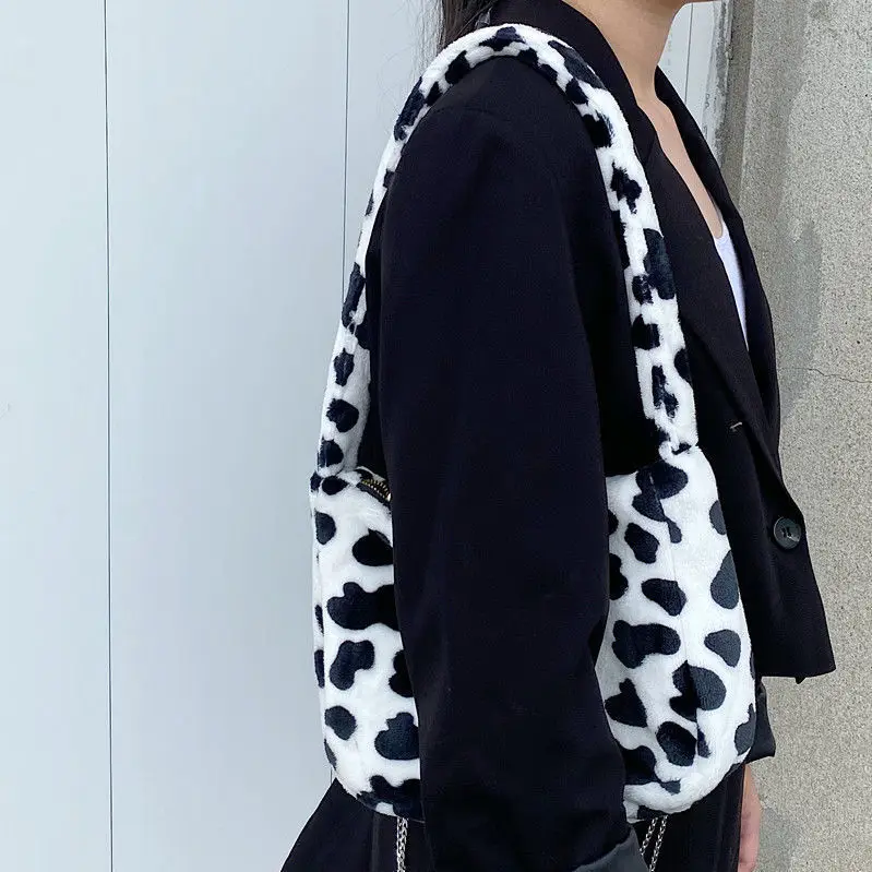 

Large Capacity Women Furry Shoulder Bags Soft Plush Cow Pattern Ladies Underarm Bag Fashion Contrast Color Female Tote Handbags