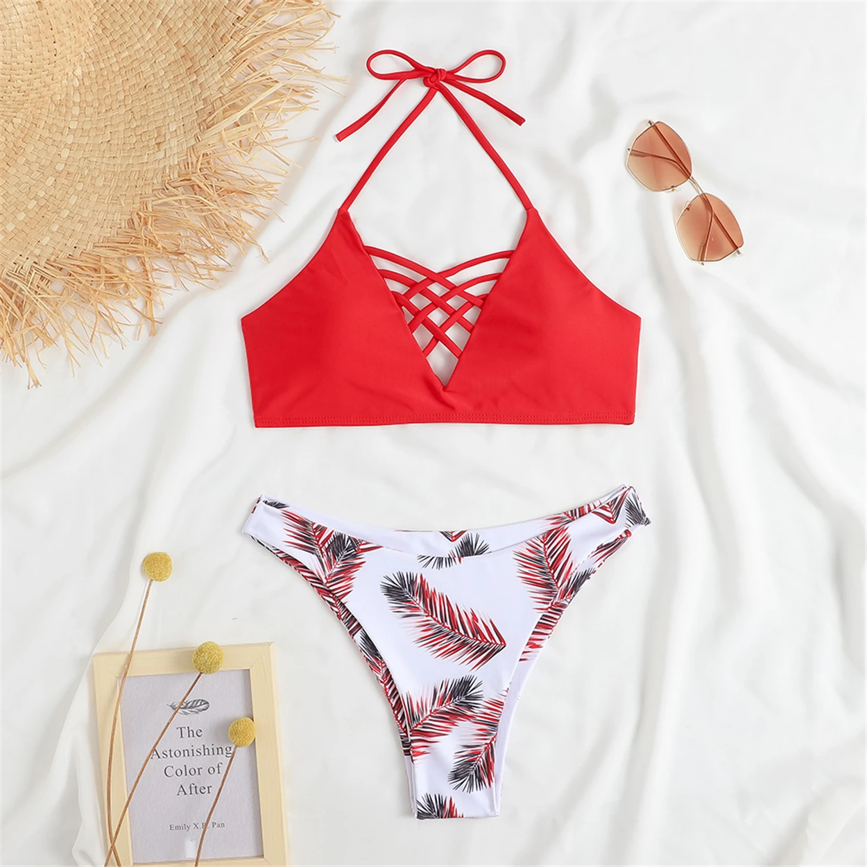 

Женский купальник-бикини с чашками пуш-ап