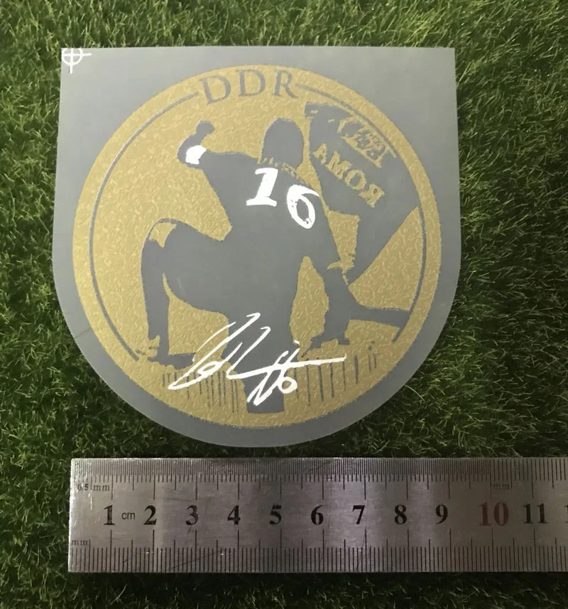 

Top Quality 2019 Farewell #16 De Rossi Nameset And De Rossi Testimonial Patch Iron On Heat Transfer Soccer Patch Badge