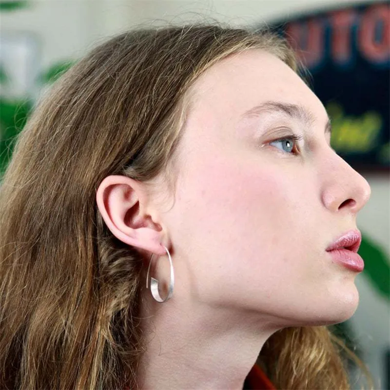 

2020 New Simple Gold Silver Color Indian Hoop Earring with Satin Finish Earrings for Women Fashion Statement Brincos Jewelry