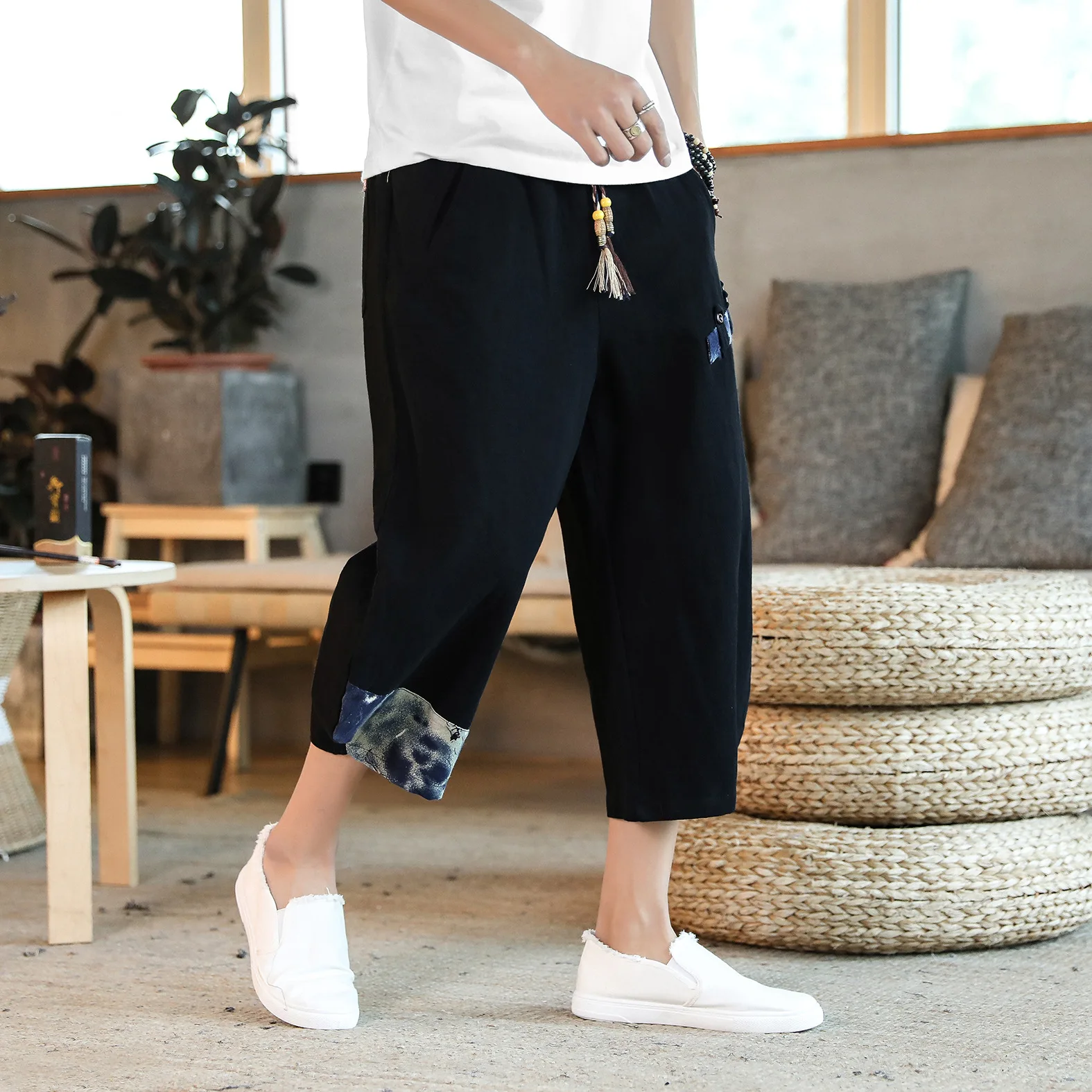 

21 summer men's casual pants: Retro Chinese style, plate buckle, loose hems, large men's Capris, thin Harem Pants