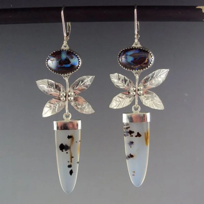 

Exquisite and Beautiful Women's Fashion Silver Plated Clover Drop Earrings Fashion Quarrying Earrings Party Accessories