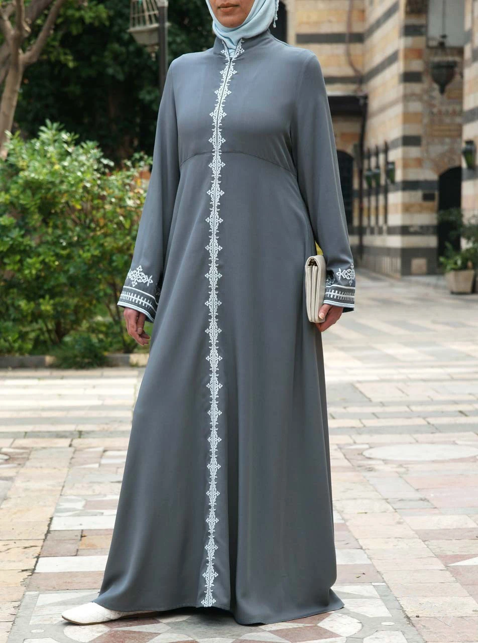 Женское платье с вышивкой Abaya черное мусульманское круглым вырезом и длинными