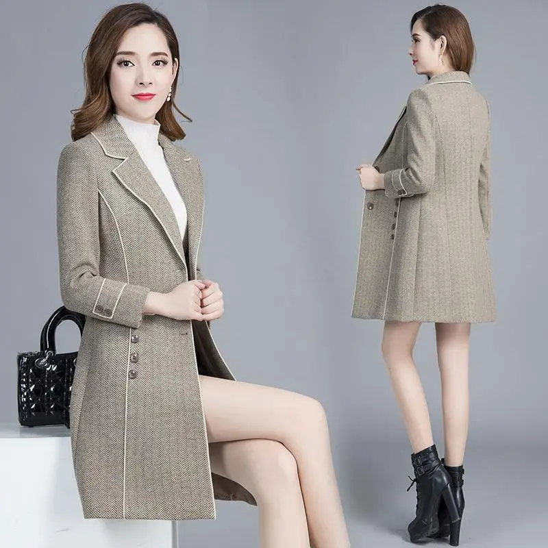 

Women's Plush Cotton Woolen Coat In Autumn and Winter Long Section Slim Slimming Fashion Thickened Herringbone Woolen Coat