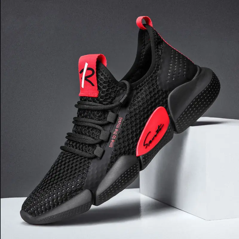 

A new 2020 spring breathable light casual shoes, Korean summer running shoes, men's small black shoes
