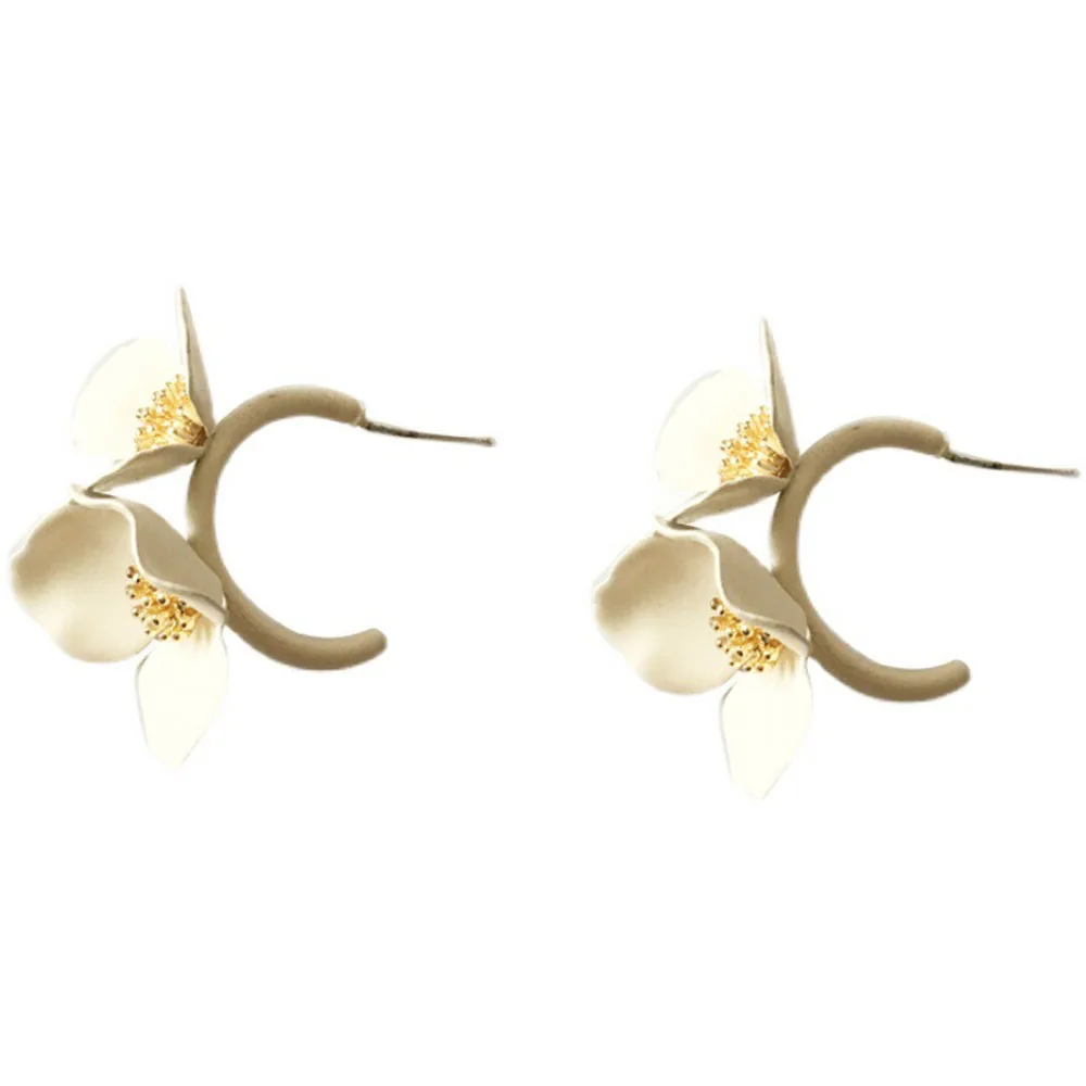 

Han Edition Fashionable Personality White Flower Shape Earrings Woman's Fine Jewelry
