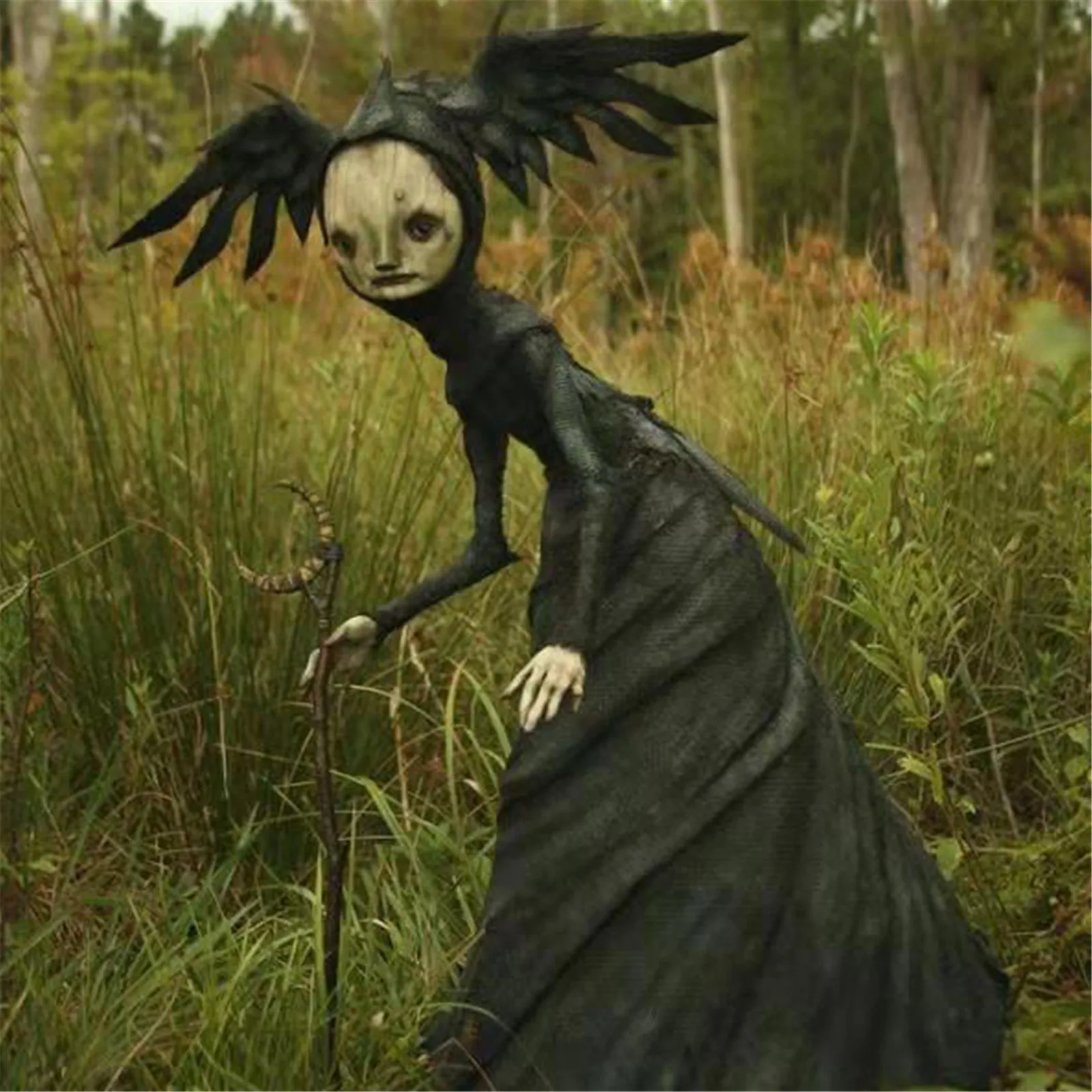 

Статуя ведьмы на Хэллоуин, статуя из смолы, жуткая ведьма, скульптуры, садовое украшение, реквизит с привидениями, реквизит для создания атм...
