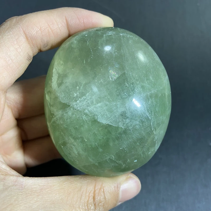 

Hot Sell Green Fluorite Palm Ornaments Healing Crystal Stone For Home Decor