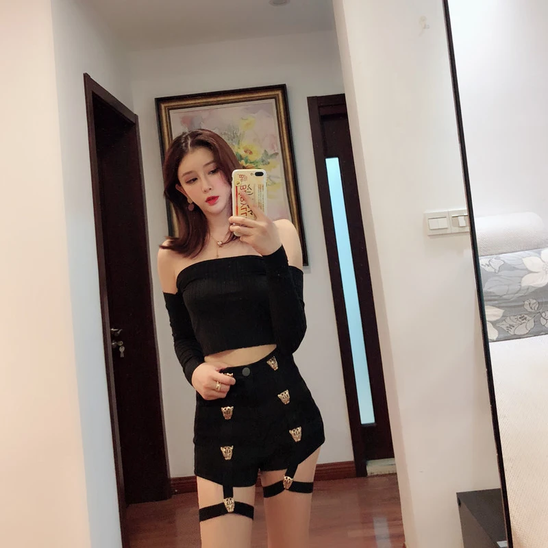 Женские шорты в стиле панк с металлическими леопардовыми пуговицами и