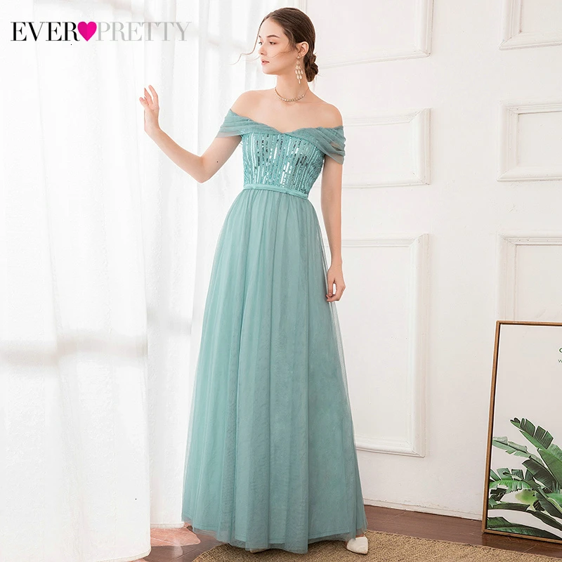 Вечерние платья расшитые блестками длинные красивые трапециевидные с v образным