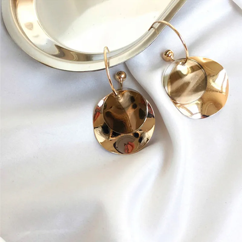 

European And American Minimalist Circular Metal Earring Acrylic Round Retro Slimming Face Earring Drop Earrings Women