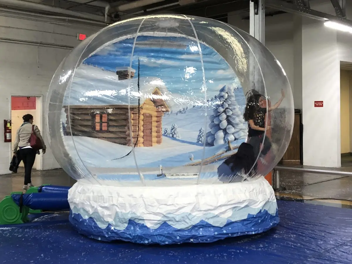 

2M/3M/4M Inflatable Snow Globe Photo Booth Advertising Transparent Bubble Dome Customized Backdrop Snow Globe Christmas Yard