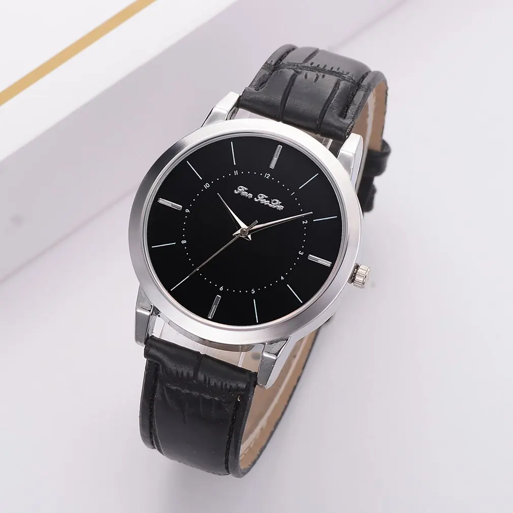 Часы наручные парные кварцевые для мужчин и женщин спортивные с ремешком из