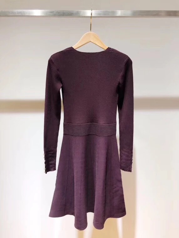 autumn and winter new V neck short-sleeved pearl buckle women Claret knitted dress
