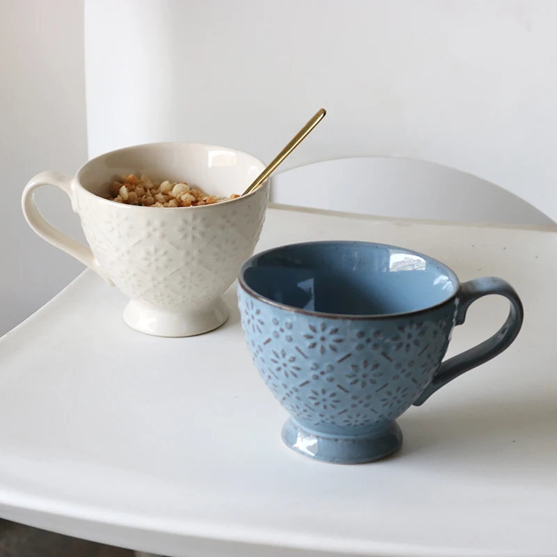 Керамическая кружка простая индивидуальная рельефная однотонная большая