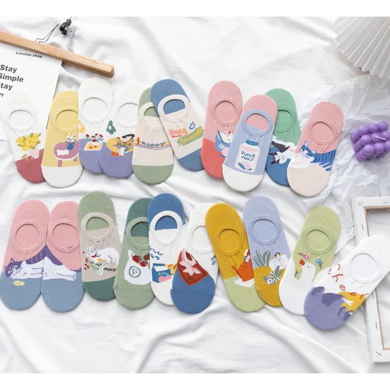

New Arrival In 2021 Two Pairs Of Cartoon AB Story Silicone Anti-Dropping Heel Invisible Socks Boat Socks Female Funny