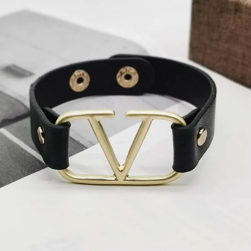 

Europe Fashion Leather Bracelet Wrap All-Match OL V Word Wide Bracelet For Women 2020 New Hand Jewelry