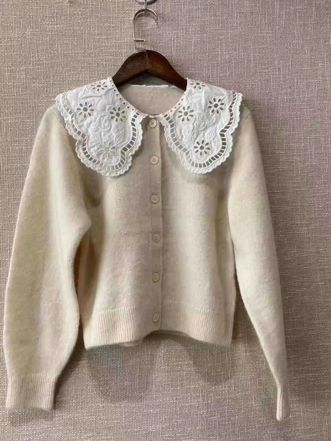 

Lace Embroideried Peter Pan Collar knitted Cardigan Lady Single-Breasted Long Sleeve Sweater Female Single-Breasted Outwear Top
